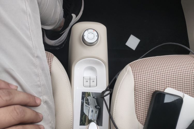 五菱汽车 宏光MINIEV 2024款 第三代 215km 青春版中控内饰18