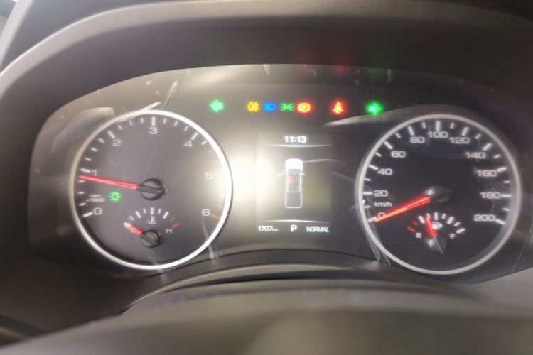 长城 炮 2023款 2.0T商用版自动柴油两驱精英型长箱GW4D20M局部细节14