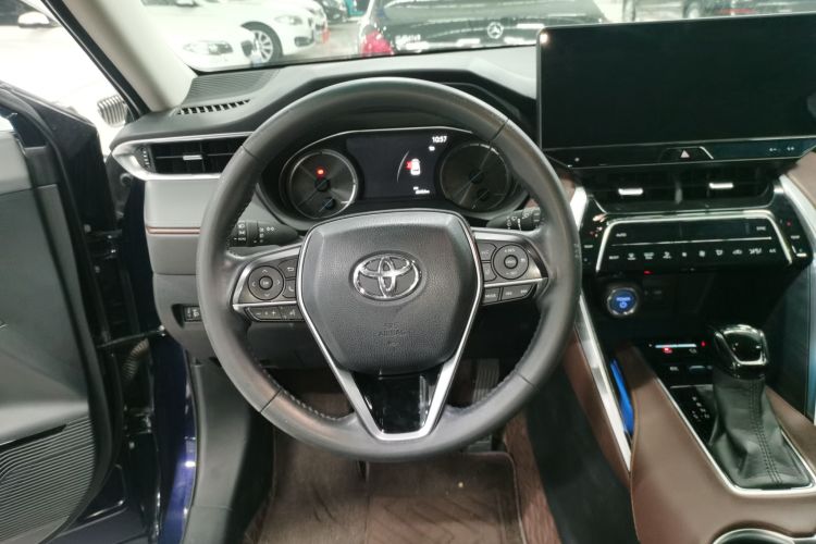 丰田 凌放HARRIER 2022款 双擎 2.5L CVT四驱尊享版中控内饰13