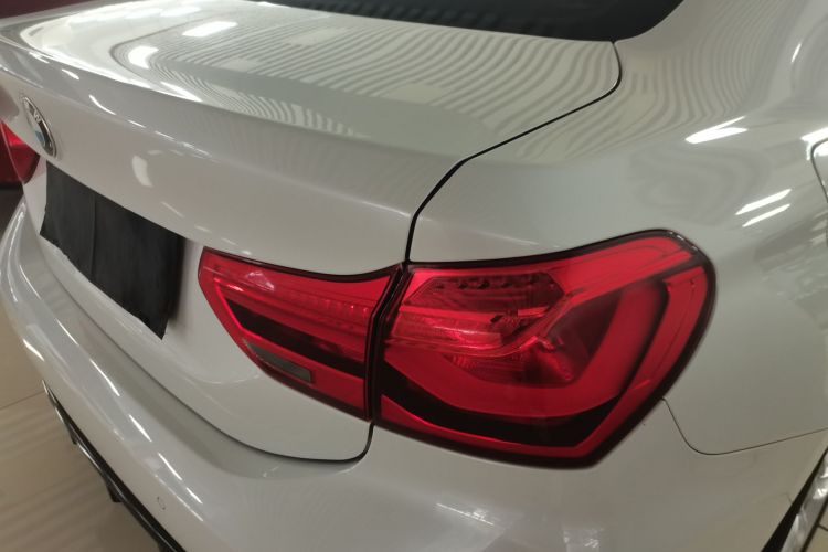 宝马1系 2021款 120i M运动曜夜版车身外观9