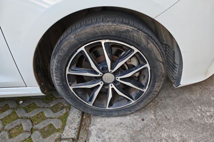 比亚迪 宋MAX 2017款 1.5T 自动智联尊贵型 7座车身外观6007