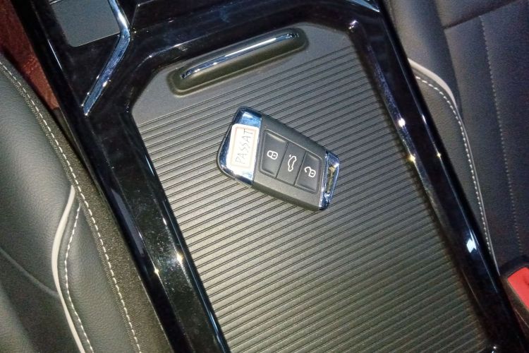 大众 帕萨特 2023款 改款 330TSI 星空精英版中控内饰11