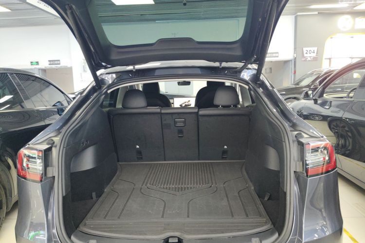 特斯拉 Model Y 2022款 Performance高性能全轮驱动版机舱底盘23