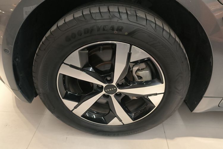 极氪001 2023款 WE版 100kWh车身外观6007