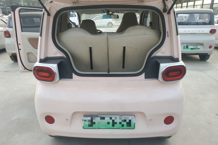 五菱汽车 宏光MINIEV 2024款 第三代 215km 进阶版机舱底盘23