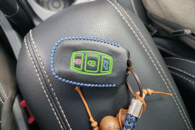 比亚迪 宋 2016款 盖世版 1.5TI 手动豪雅型中控内饰7001