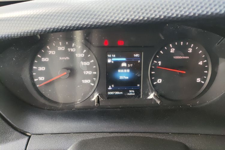 依维柯欧胜 2021款 2.0T 手动超瑞短轴高顶侧拉门F1A中控内饰14