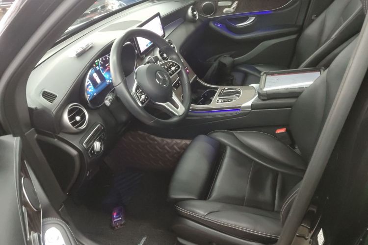 奔驰GLC 2020款 GLC 260 L 4MATIC 豪华型中控内饰19