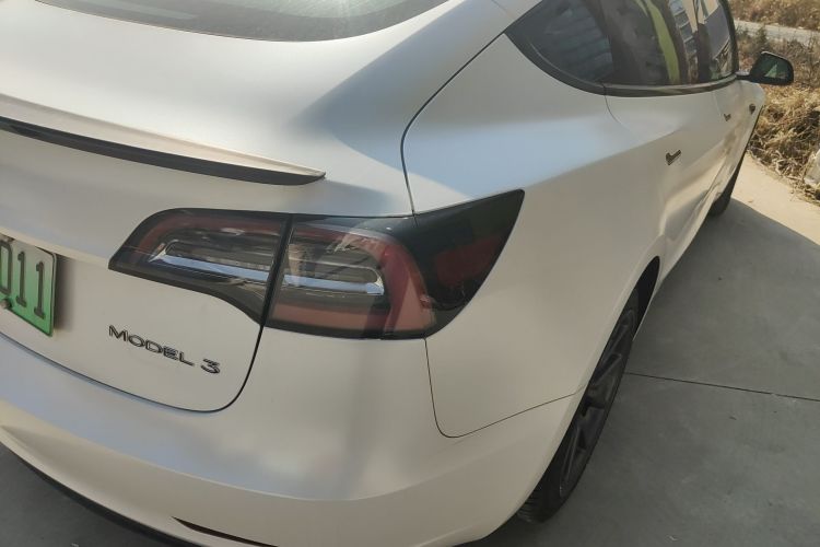 特斯拉 Model 3 2020款 长续航后轮驱动版车身外观9