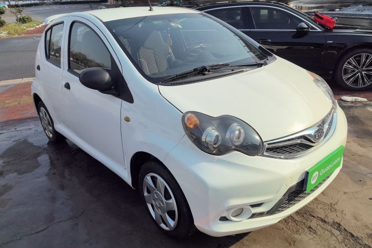 比亚迪F0 2015款 1.0L 铉酷型车身外观3