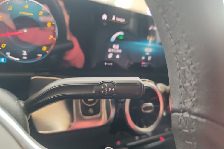 奔驰GLB 2020款 GLB 180 时尚型局部细节18