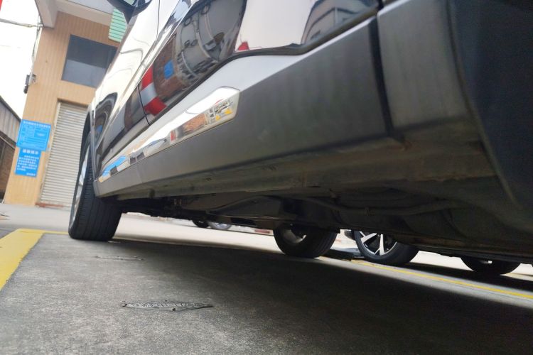 福特 领裕 2021款 EcoBoost 225 铂领型 5座局部细节9002