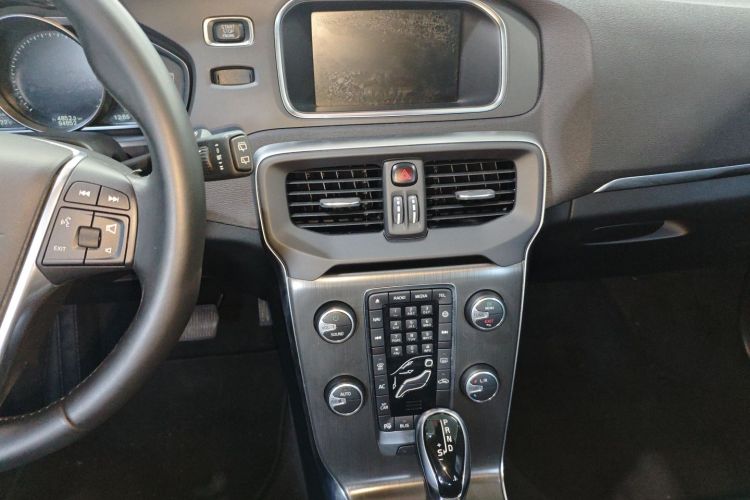 沃尔沃V40 2015款 1.6T 智雅版中控内饰16