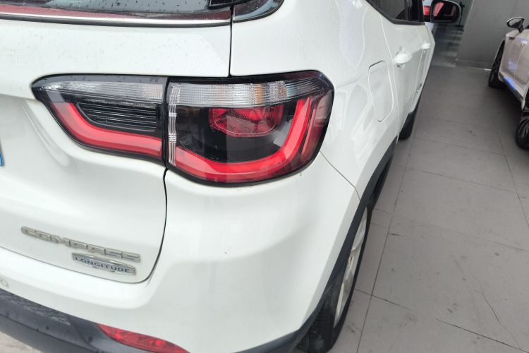 Jeep 指南者 2017款 200T 自动家享版车身外观9