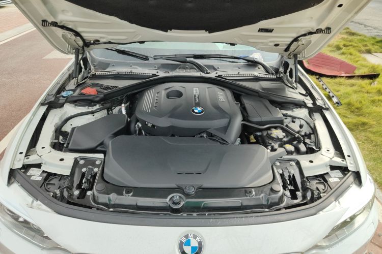 宝马4系 2016款 420i 设计套装型机舱底盘24