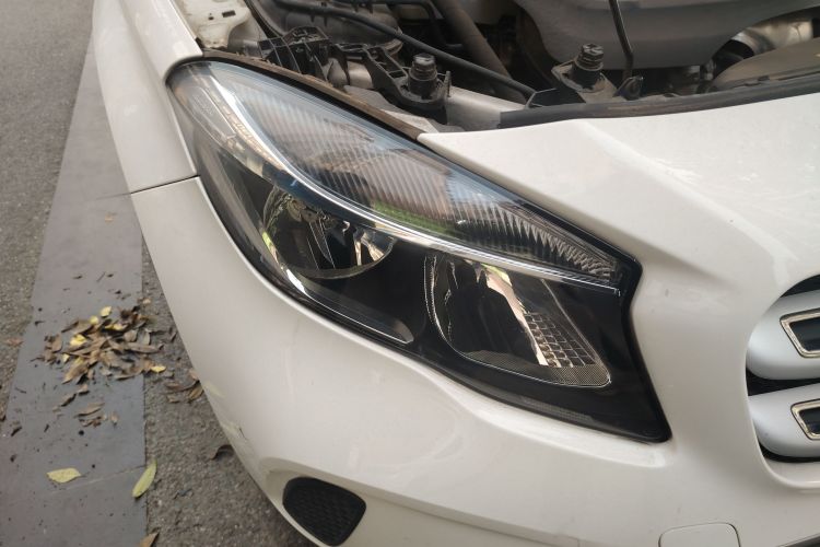 奔驰GLA 2017款 GLA 200 动感型车身外观8