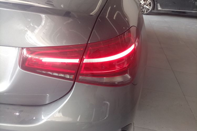 奔驰A级 2020款 改款 A 180 L 运动轿车特殊配置车身外观6006