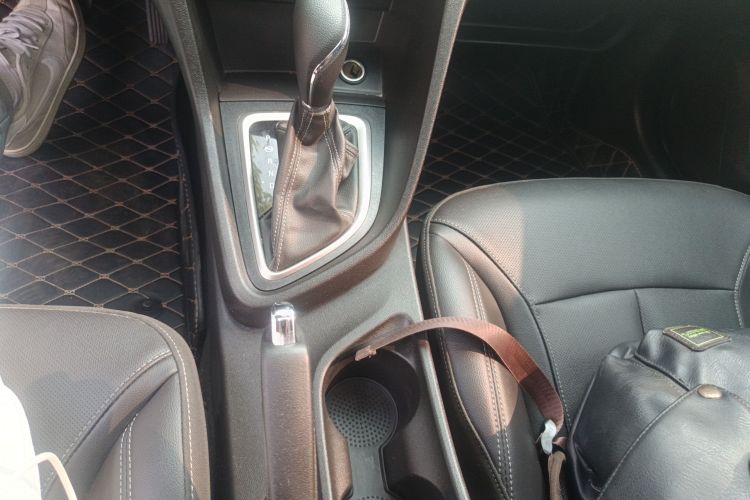 别克 英朗 2021款 改款 典范 1.5L 自动精英型中控内饰18