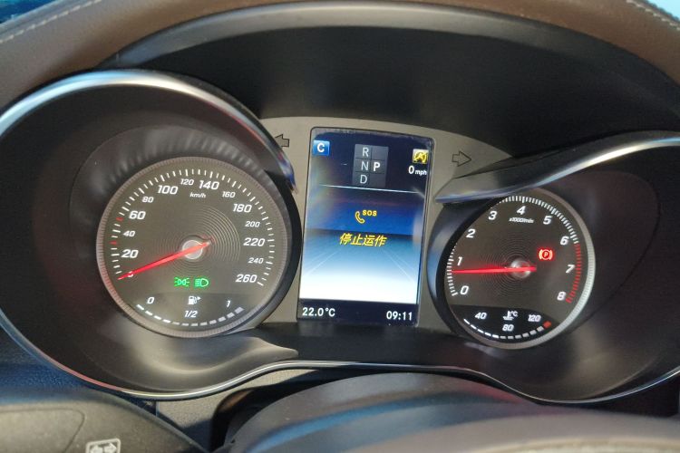 奔驰GLC轿跑 2017款 GLC 200 4MATIC 轿跑SUV中控内饰14