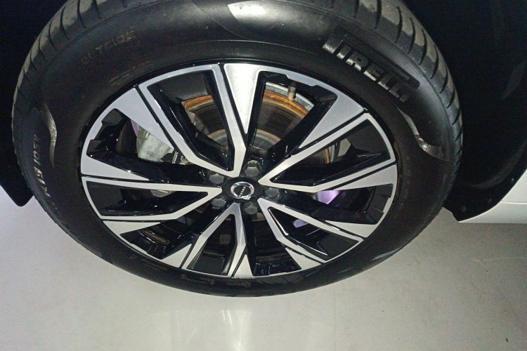 沃尔沃XC60 2025款 B5 四驱智远豪华版车身外观6007