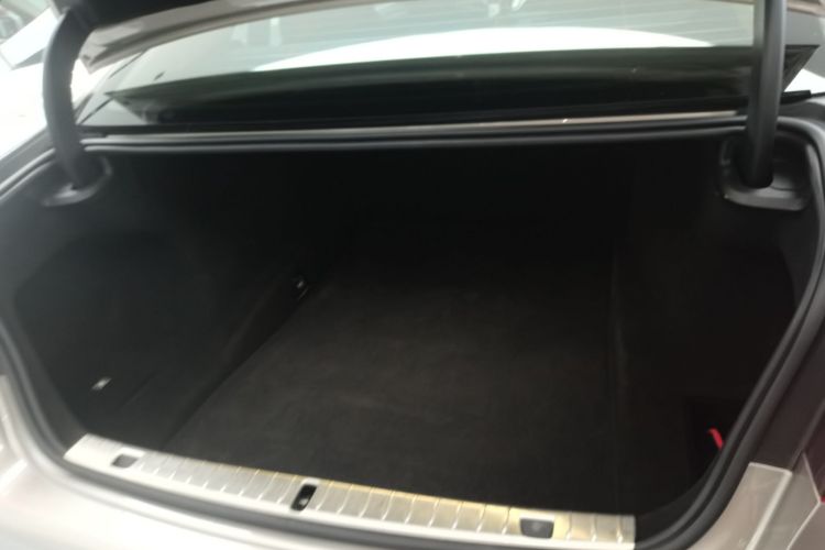 宝马7系 2019款 730Li 豪华套装局部细节23