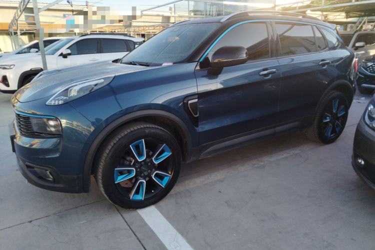 领克01 2017款 2.0T 两驱耀Pro版车身外观4