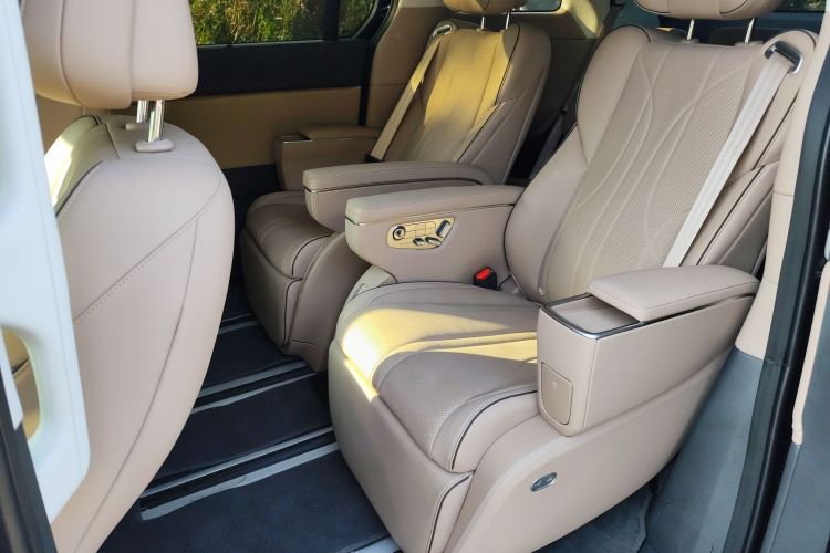 小鹏X9 2025款 740超长续航 Max中控内饰21