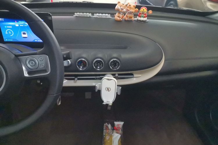 五菱汽车 五菱缤果 2023款 203km 轻享款局部细节16