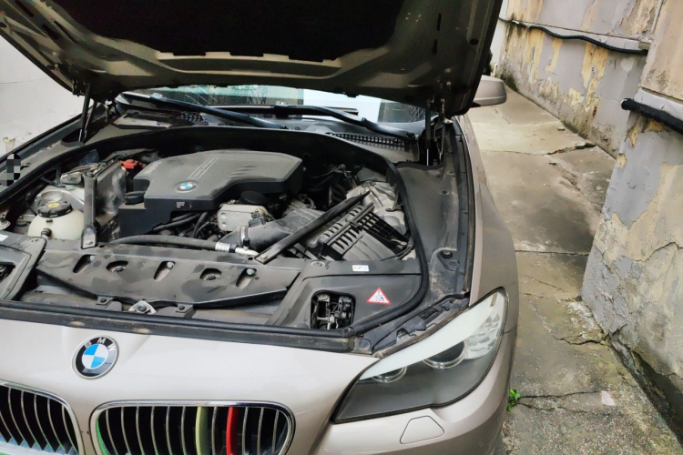 宝马5系 2013款 525Li 领先型局部细节9007