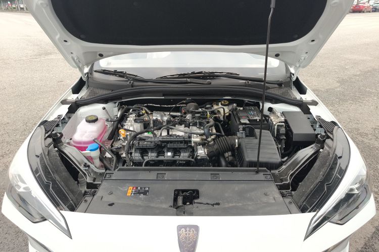 荣威i5 2023款 1.5L CVT豪华版机舱底盘24