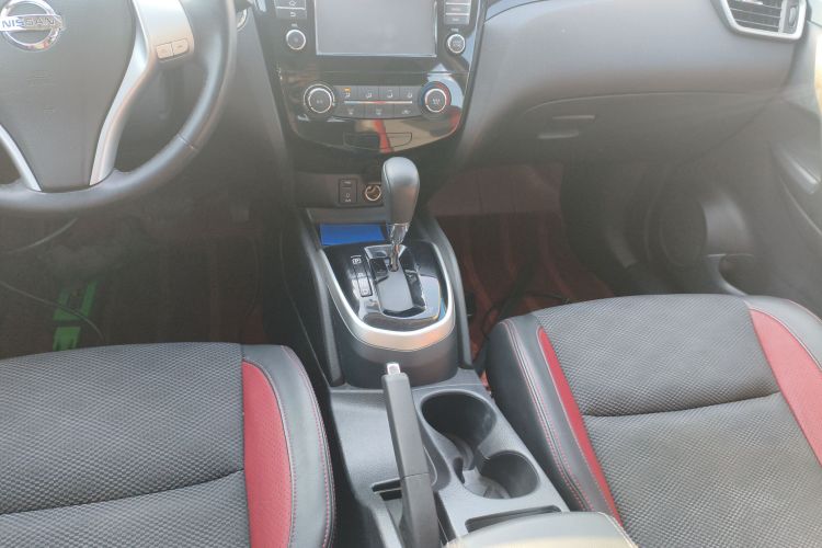 日产 逍客 2017款 2.0L CVT豪华版 国V局部细节18