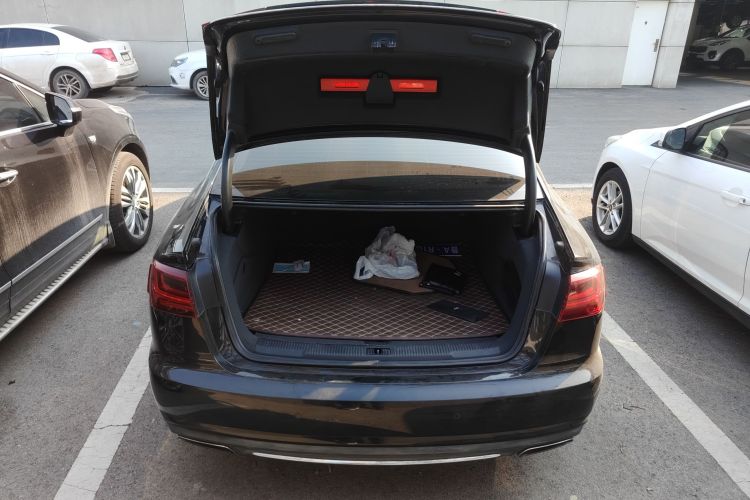 奥迪A6L 2017款 30 FSI 舒适型机舱底盘23