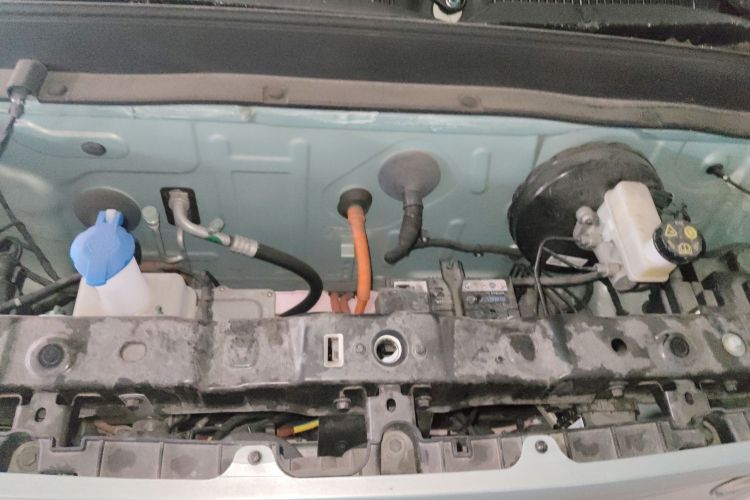 吉利银河 2023款 熊猫mini 200km 耐力熊机舱底盘24