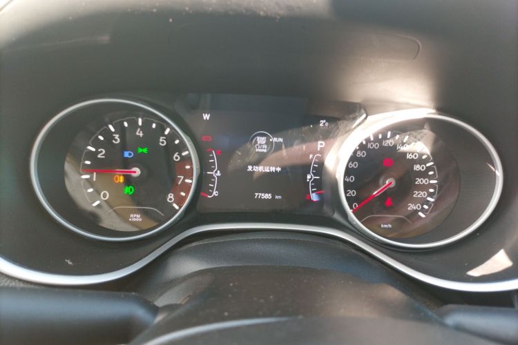 Jeep 指南者 2020款 220T 自动领先版中控内饰14