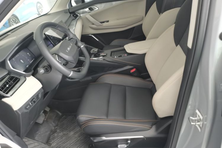 领克06 EM-P 2022款 PHEV 84KM续航版 Pro中控内饰19