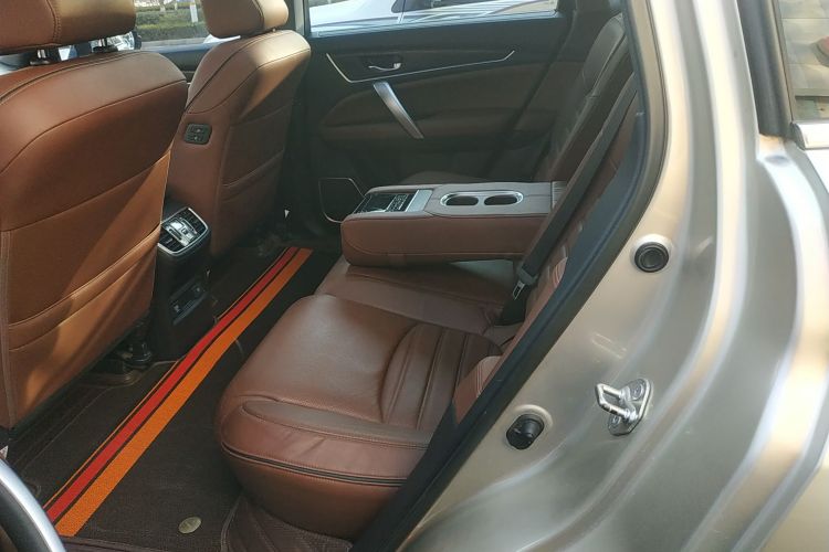 本田UR-V 2017款 370TURBO 四驱尊耀版 国V中控内饰21