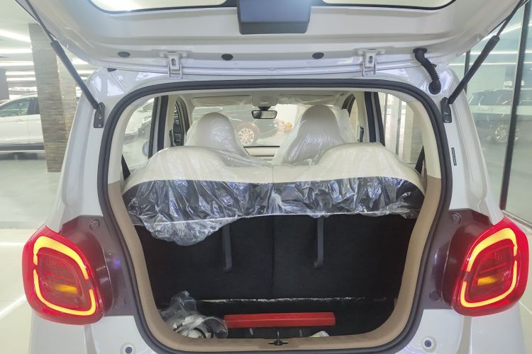 五菱汽车 宏光MINIEV 2025款 四门版 进阶款机舱底盘23