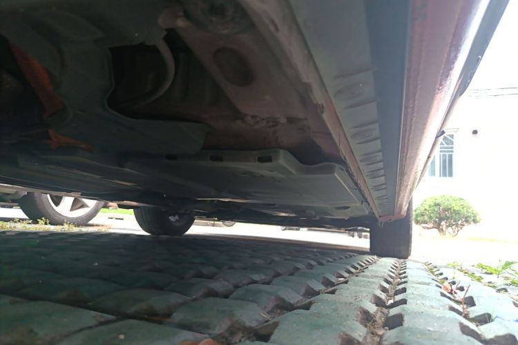 丰田 雷凌双擎E+ 2019款 1.8PH GS E-CVT精英天窗版局部细节9002