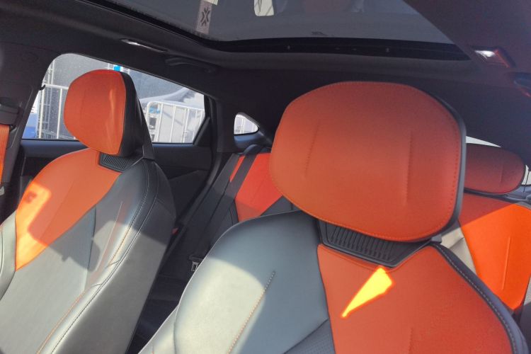 长安UNI-V 2022款 1.5T 尊贵型局部细节22