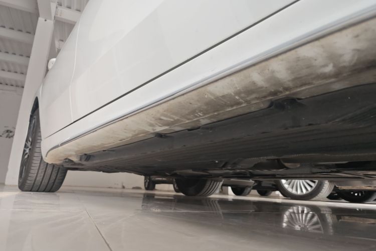 奔驰C级 2024款 改款 C 260 L 运动版局部细节9001