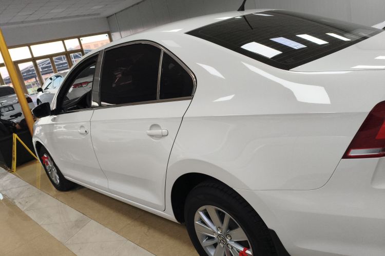 大众 桑塔纳 2021款 1.5L 手动风尚版车身外观4