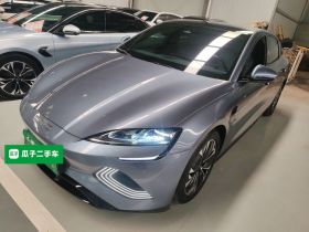 比亚迪 海豹 2022款 550km 标准续航后驱版尊贵型