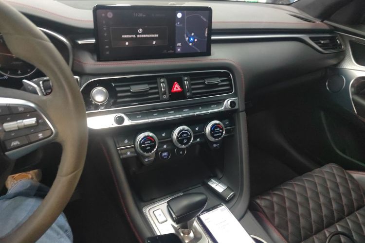 捷尼赛思G70 2021款 2.0T 四驱旗舰型中控内饰16
