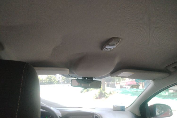 福特 福克斯 2012款 三厢 1.6L 自动舒适型局部细节22