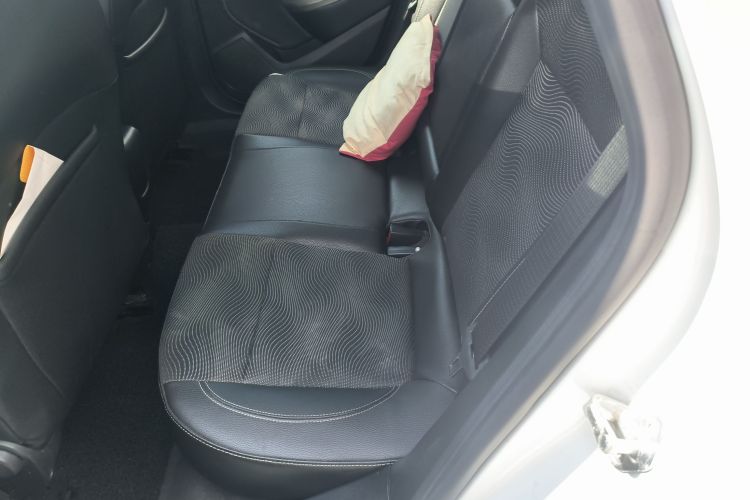 别克 英朗 2014款 XT 1.6L 自动时尚版中控内饰7004