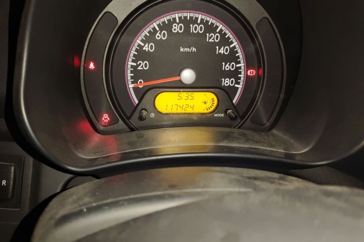 铃木 奥拓 2013款 1.0L 手动豪华型中控内饰15