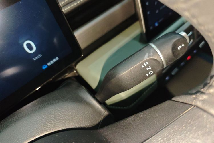 宝骏悦也Plus 2024款 智尊版 4座中控内饰18