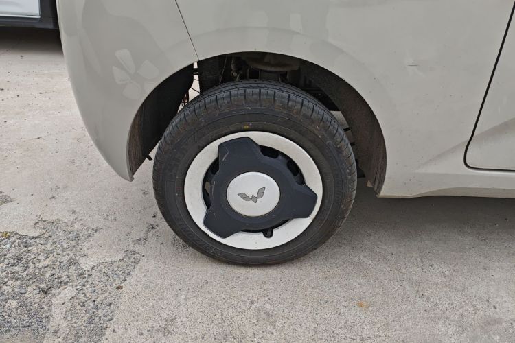 五菱汽车 宏光MINIEV 2024款 第三代 215km 青春版车身外观6008