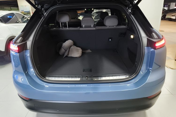 蔚来ES7 2022款 100kWh 首发版机舱底盘23