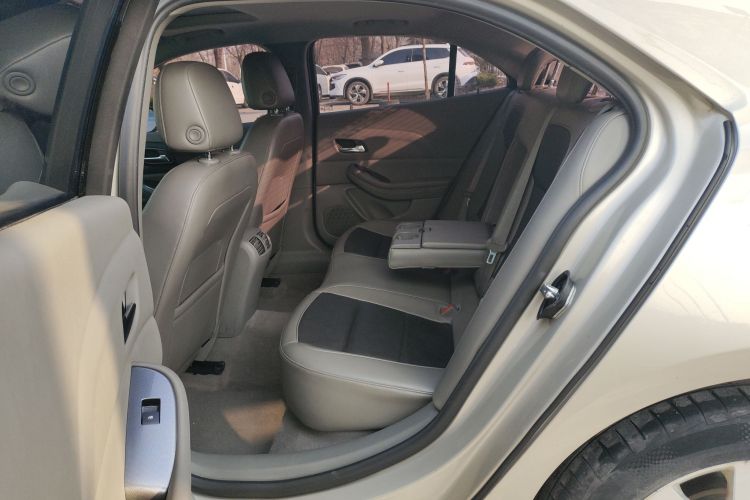 雪佛兰 迈锐宝 2014款 2.0L 自动豪华版中控内饰7004